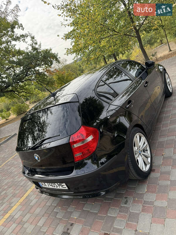 Хэтчбек BMW 1 Series 2010 в Кропивницком фото 5 Хэтчбек BMW 1 Series 2010 в Кропивницком