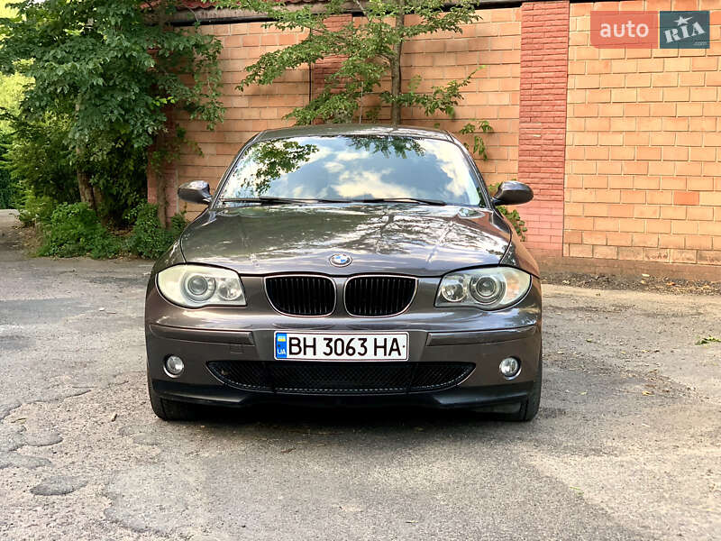 Хетчбек BMW 1 Series 2005 в Одесі фото 2 Хетчбек BMW 1 Series 2005 в Одесі