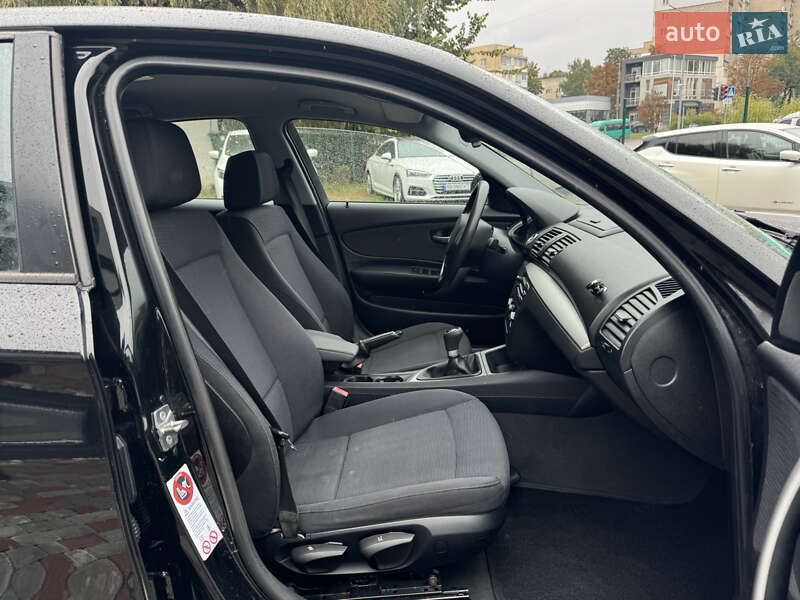 Хэтчбек BMW 1 Series 2009 в Виннице фото 3 Хэтчбек BMW 1 Series 2009 в Виннице