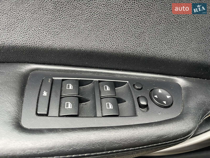 Хэтчбек BMW 1 Series 2006 в Киеве