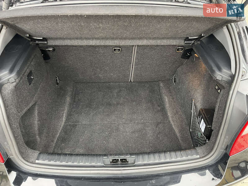 Хэтчбек BMW 1 Series 2006 в Киеве