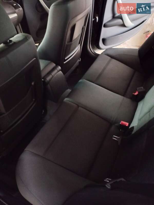 Хэтчбек BMW 1 Series 2006 в Луцке фото 13 Хэтчбек BMW 1 Series 2006 в Луцке