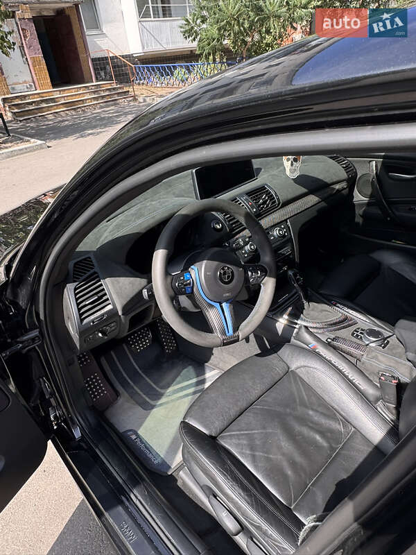 Хэтчбек BMW 1 Series 2008 в Новомосковске