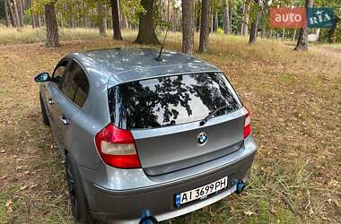 Хэтчбек BMW 1 Series 2004 в  фото 7 Хэтчбек BMW 1 Series 2004 в