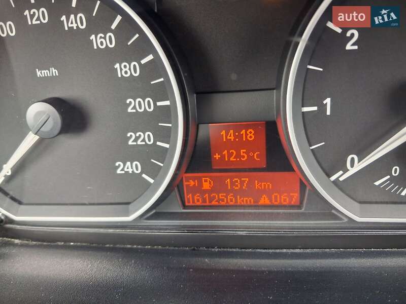 Хэтчбек BMW 1 Series 2010 в Ровно