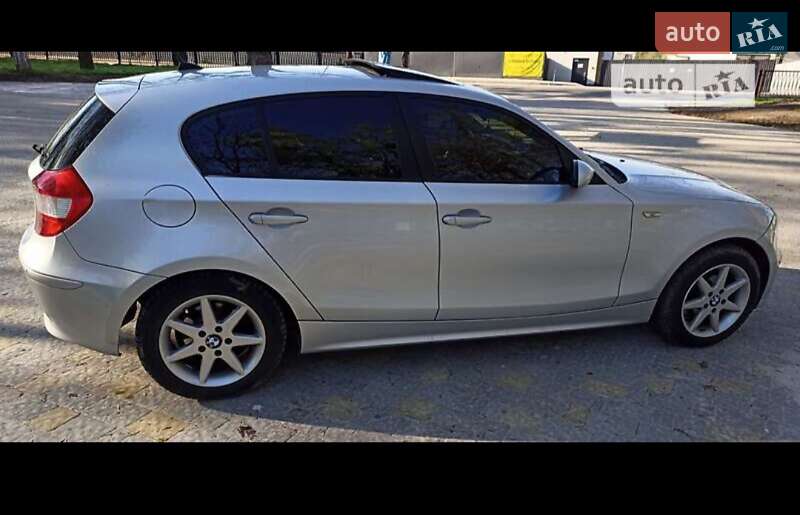 Хэтчбек BMW 1 Series 2006 в Львове