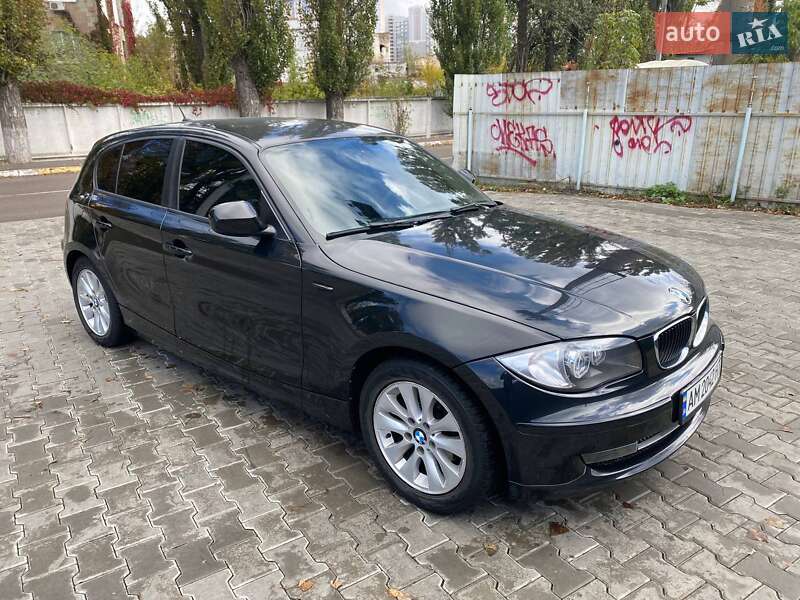 Хэтчбек BMW 1 Series 2010 в Киеве фото 4 Хэтчбек BMW 1 Series 2010 в Киеве