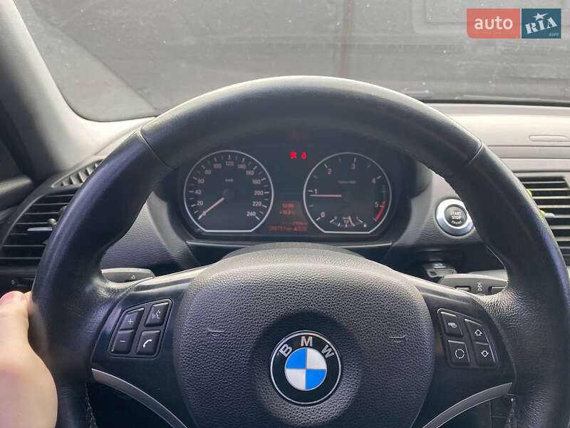 Хэтчбек BMW 1 Series 2010 в Киеве фото 18 Хэтчбек BMW 1 Series 2010 в Киеве