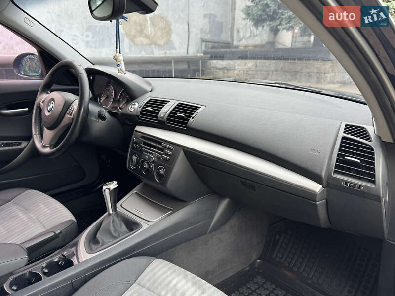 Хетчбек BMW 1 Series 2006 в Рівному фото 38 Хетчбек BMW 1 Series 2006 в Рівному