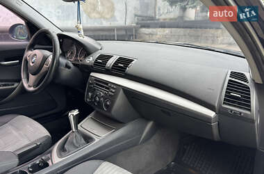 Хэтчбек BMW 1 Series 2006 в 