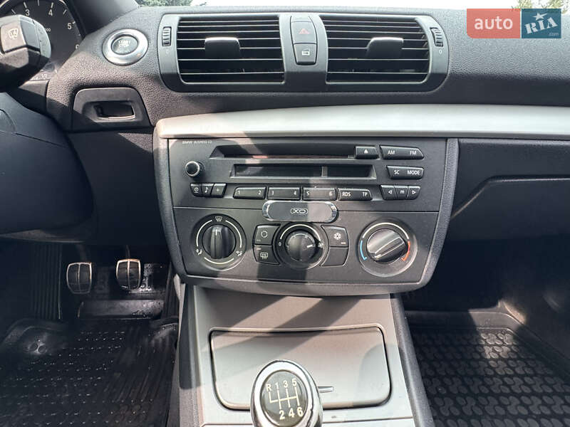 Хетчбек BMW 1 Series 2006 в Рівному фото 56 Хетчбек BMW 1 Series 2006 в Рівному