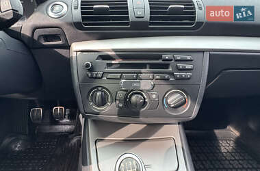 Хэтчбек BMW 1 Series 2006 в 