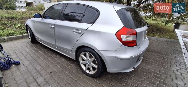 Хэтчбек BMW 1 Series 2006 в Львове