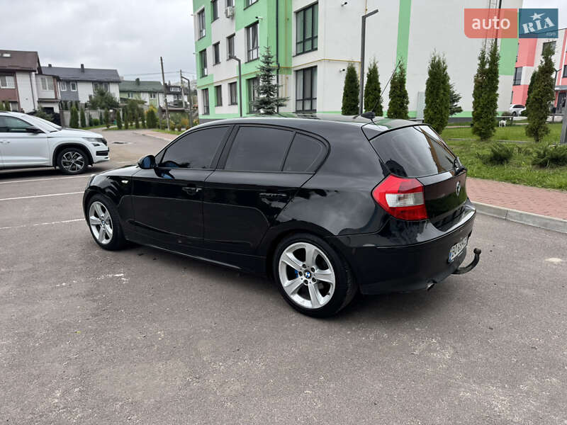 Хэтчбек BMW 1 Series 2005 в Ровно