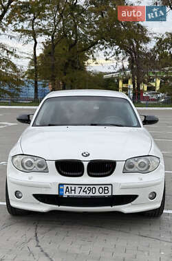 Хэтчбек BMW 1 Series 2006 в  фото 7 Хэтчбек BMW 1 Series 2006 в