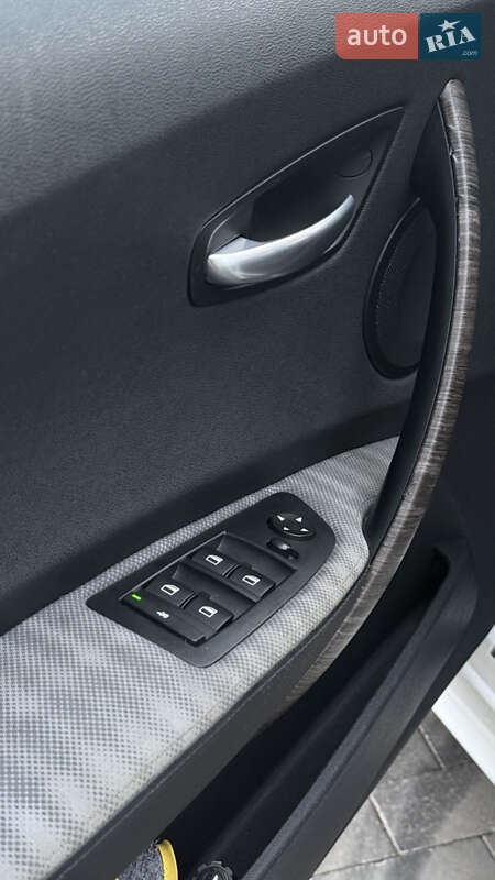 Хэтчбек BMW 1 Series 2006 в Одессе фото 29 Хэтчбек BMW 1 Series 2006 в Одессе