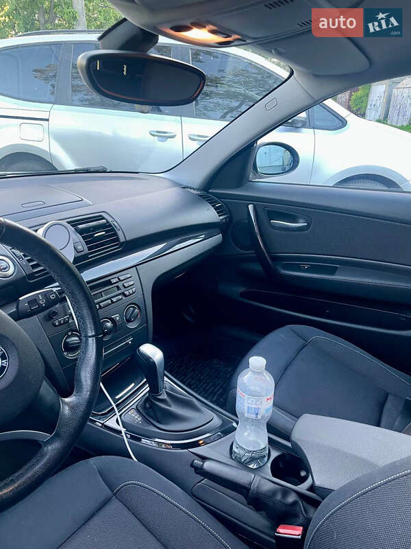 Хэтчбек BMW 1 Series 2007 в Киеве