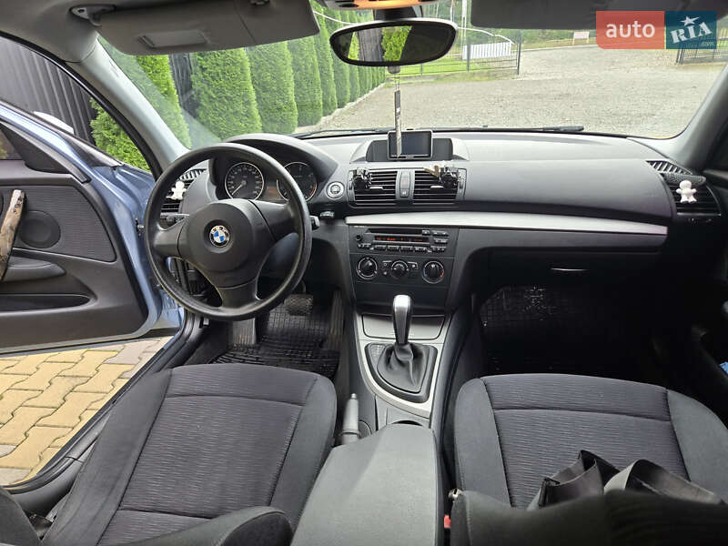 Хэтчбек BMW 1 Series 2009 в Мукачево