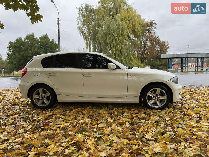 Хетчбек BMW 1 Series 2010 в Золотоноші фото 3 Хетчбек BMW 1 Series 2010 в Золотоноші
