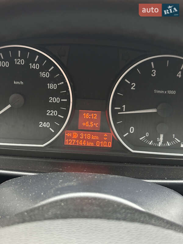 Хетчбек BMW 1 Series 2010 в Золотоноші фото 14 Хетчбек BMW 1 Series 2010 в Золотоноші