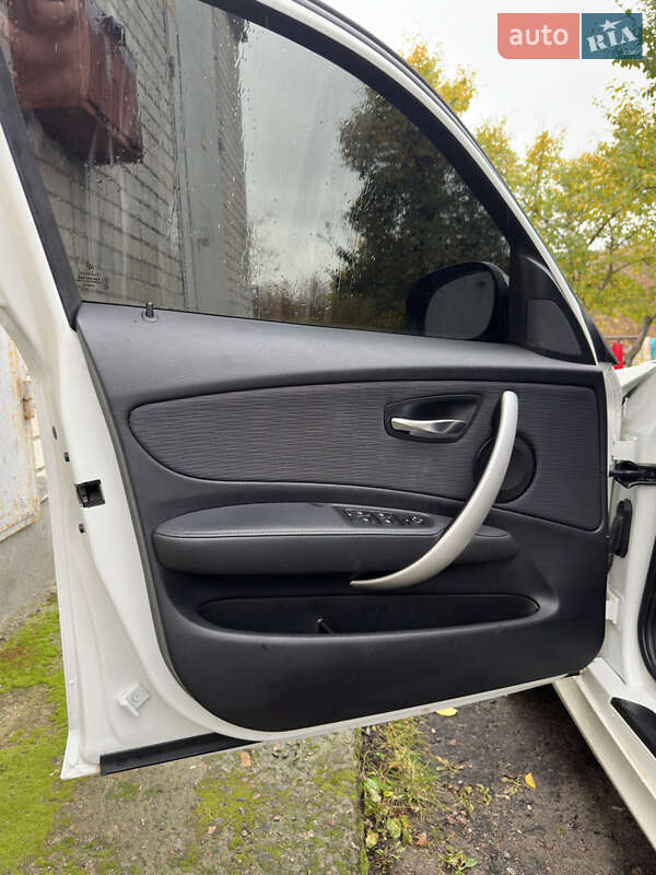 Хетчбек BMW 1 Series 2010 в Золотоноші фото 16 Хетчбек BMW 1 Series 2010 в Золотоноші