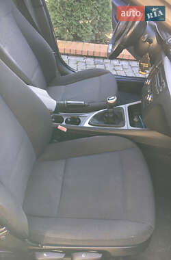 Хэтчбек BMW 1 Series 2009 в 