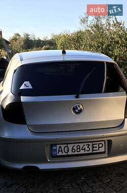 Хэтчбек BMW 1 Series 2009 в 