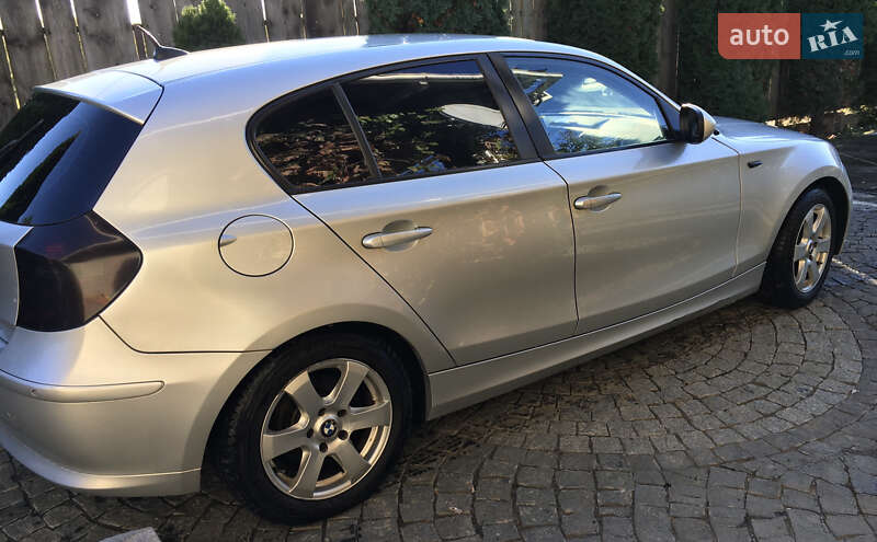 Хэтчбек BMW 1 Series 2009 в Ужгороде фото 7 Хэтчбек BMW 1 Series 2009 в Ужгороде