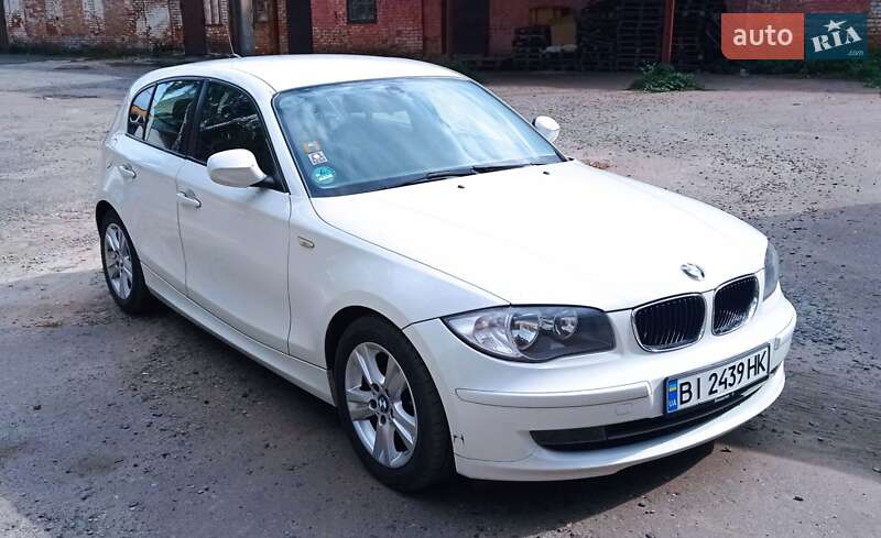 Хэтчбек BMW 1 Series 2009 в Лубнах
