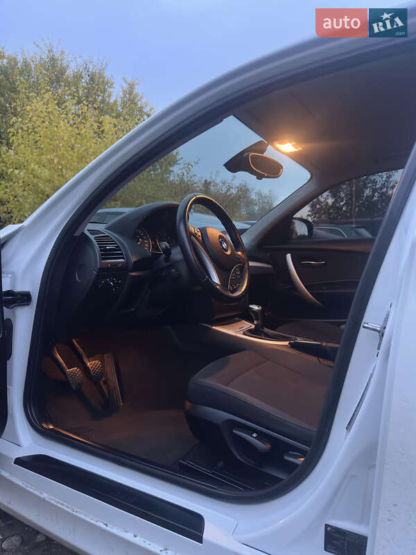 Хетчбек BMW 1 Series 2010 в Золотоноші фото 24 Хетчбек BMW 1 Series 2010 в Золотоноші