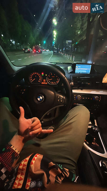 Хэтчбек BMW 1 Series 2007 в Киеве