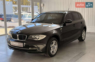 Хэтчбек BMW 1 Series 2009 в 