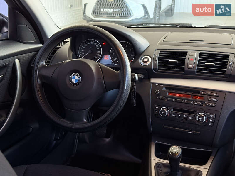 Хетчбек BMW 1 Series 2009 в Одесі фото 17 Хетчбек BMW 1 Series 2009 в Одесі
