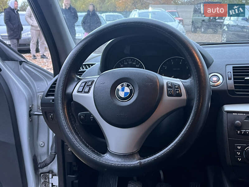 Хэтчбек BMW 1 Series 2005 в Харькове