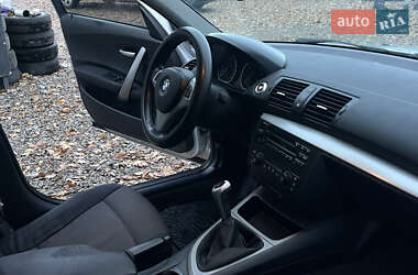 Хэтчбек BMW 1 Series 2005 в  фото 20 Хэтчбек BMW 1 Series 2005 в