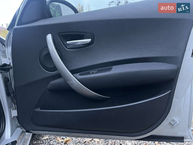 Хэтчбек BMW 1 Series 2005 в Харькове