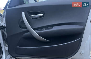 Хэтчбек BMW 1 Series 2005 в  фото 21 Хэтчбек BMW 1 Series 2005 в