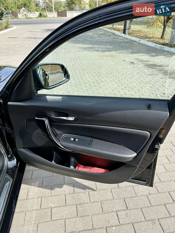 Хэтчбек BMW 1 Series 2016 в Павлограде фото 19 Хэтчбек BMW 1 Series 2016 в Павлограде