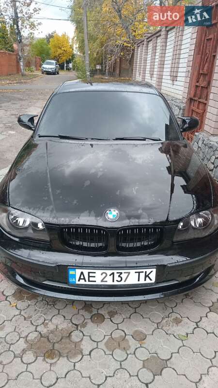 Хэтчбек BMW 1 Series 2010 в Днепре