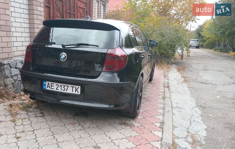 Хэтчбек BMW 1 Series 2010 в Днепре
