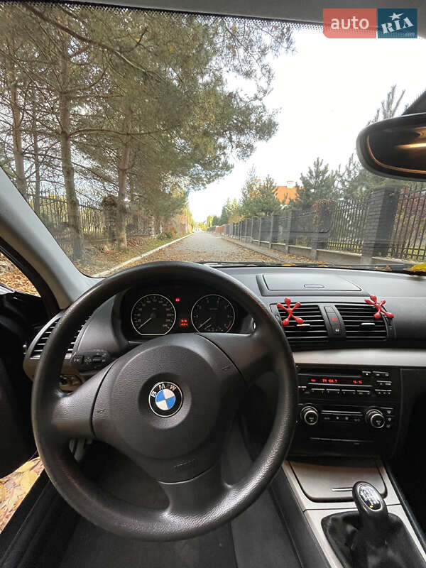 Хэтчбек BMW 1 Series 2007 в Львове фото 14 Хэтчбек BMW 1 Series 2007 в Львове