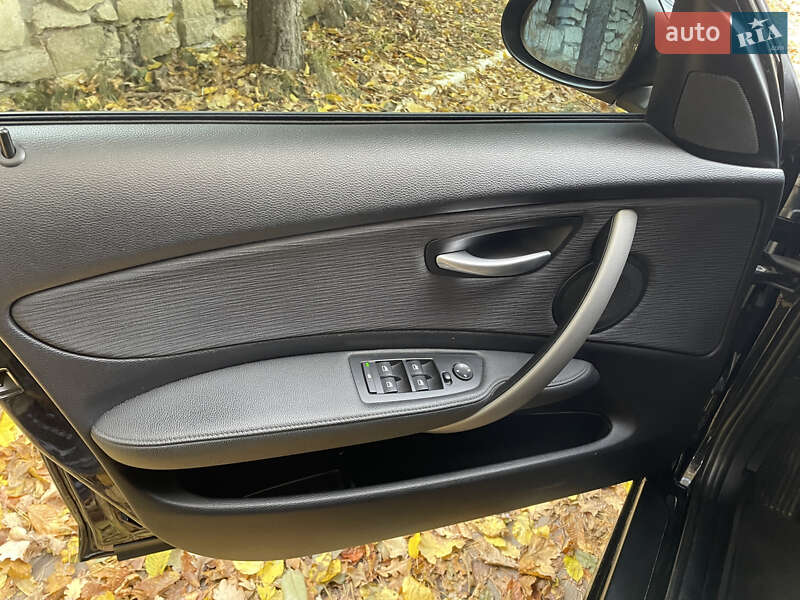 Хэтчбек BMW 1 Series 2007 в Львове фото 15 Хэтчбек BMW 1 Series 2007 в Львове