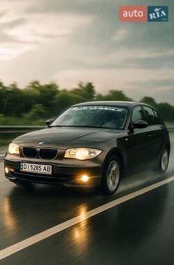 Хэтчбек BMW 1 Series 2005 в Вараше