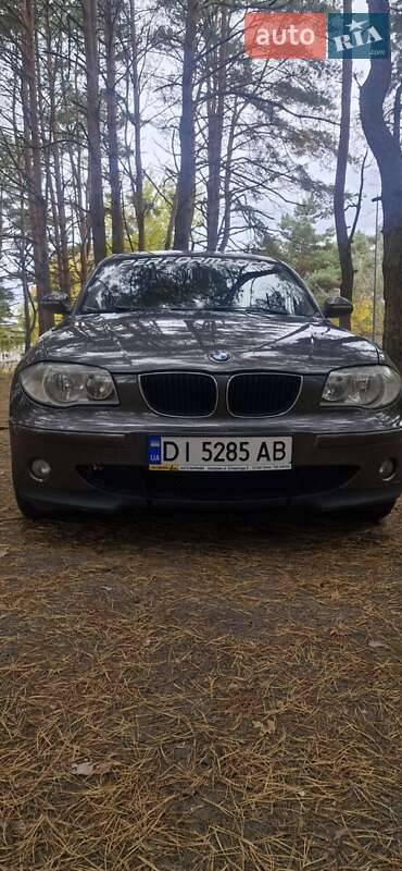 Хэтчбек BMW 1 Series 2005 в Вараше фото 22 Хэтчбек BMW 1 Series 2005 в Вараше