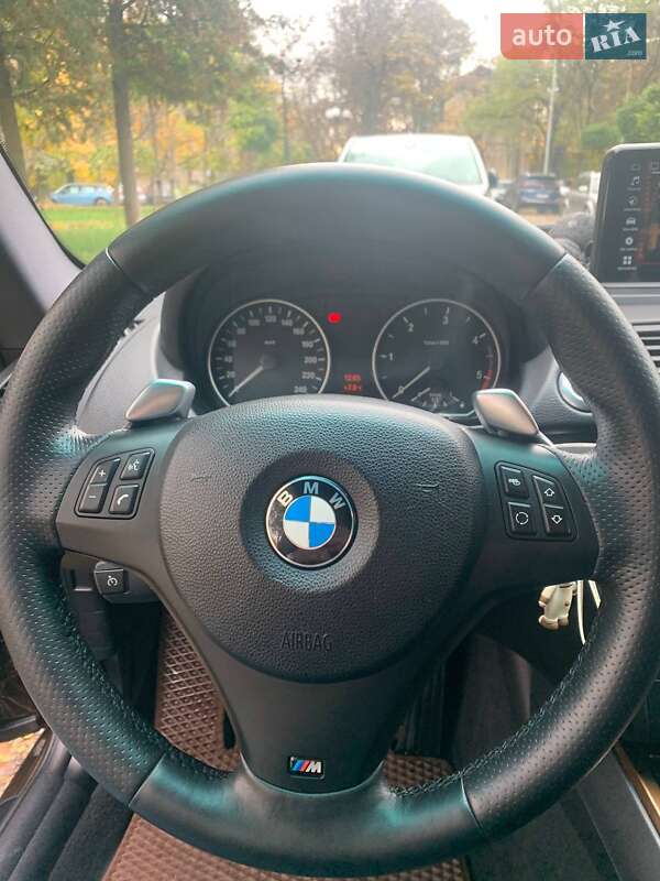 Хэтчбек BMW 1 Series 2010 в Киеве фото 5 Хэтчбек BMW 1 Series 2010 в Киеве