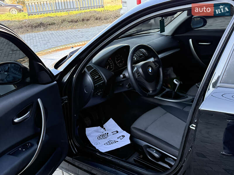 Хэтчбек BMW 1 Series 2005 в Ровно
