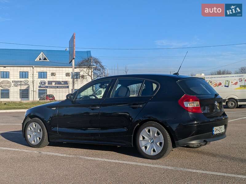 Хэтчбек BMW 1 Series 2006 в Житомире фото 3 Хэтчбек BMW 1 Series 2006 в Житомире