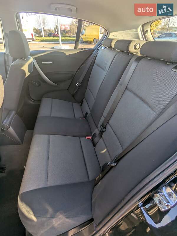 Хэтчбек BMW 1 Series 2006 в Житомире фото 14 Хэтчбек BMW 1 Series 2006 в Житомире