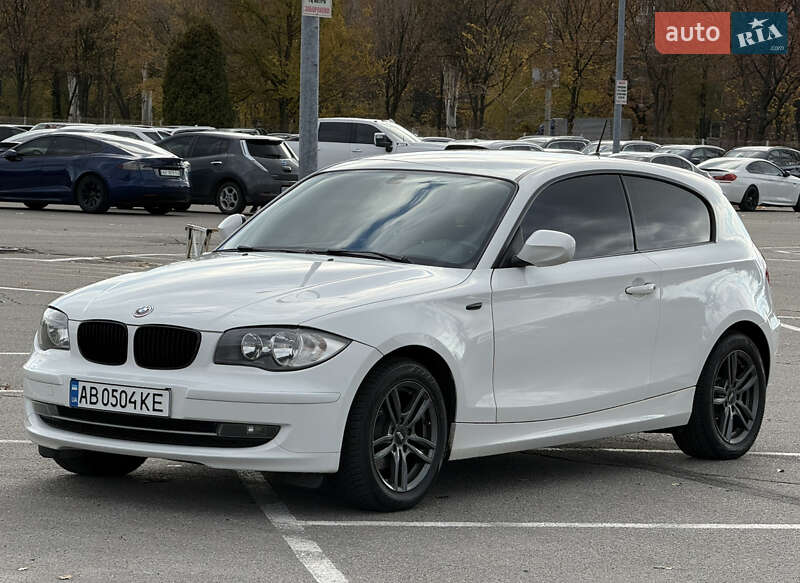 BMW 1 Series 2011 BMW 1 Series 2011