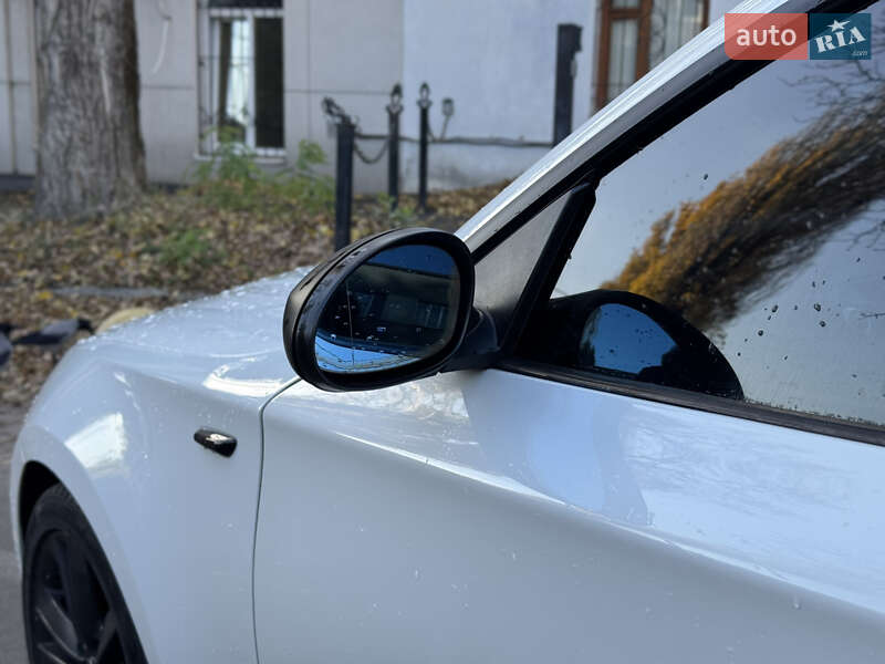 Хэтчбек BMW 1 Series 2008 в Киеве